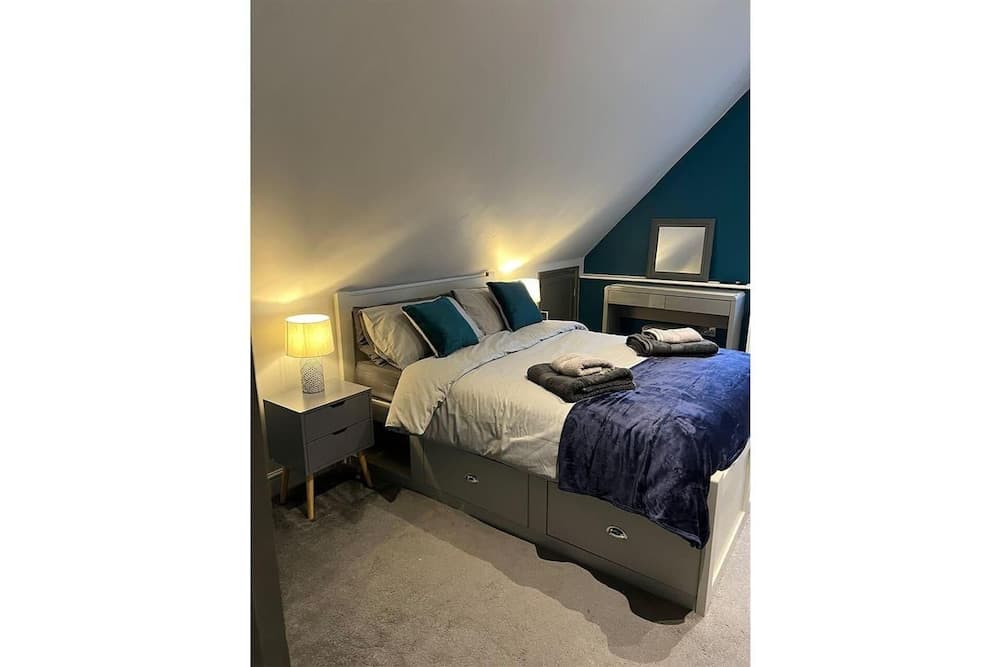 Cottage With Stunning Views and hot tub