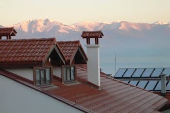 Studio Apartment With English Pine Fittings