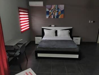 Royal Blue Guest House Bar