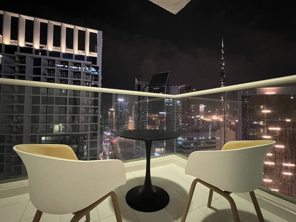 Burj Khalifa Canal View Fully Furnished Studio At Damac Prive