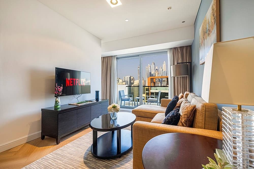 The Address Marina - 1br - Incl Hotel Facilities