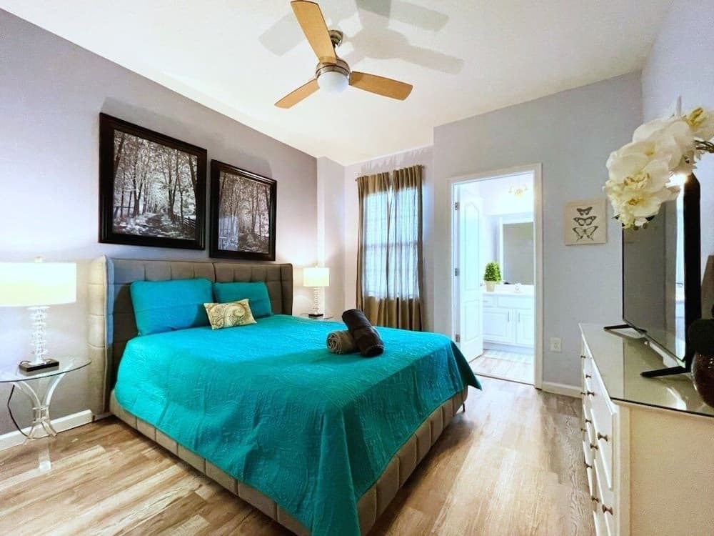 Huge10bd Spa Gm Pool Solterra-5252oa 10 Bedroom Home by Redawning