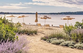 Silver Sands Motel & Beach Bungalows