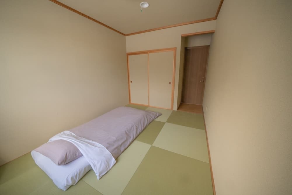 TESHIKAGA HOSTEL MISATO