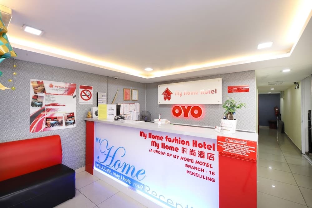 Capital O 90726 V Hotel