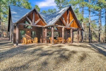 Bearfoot Lodge - Luxurious Cabin Perfect For Couples Or Small Families 2 Bedroom Cabin by Redawning