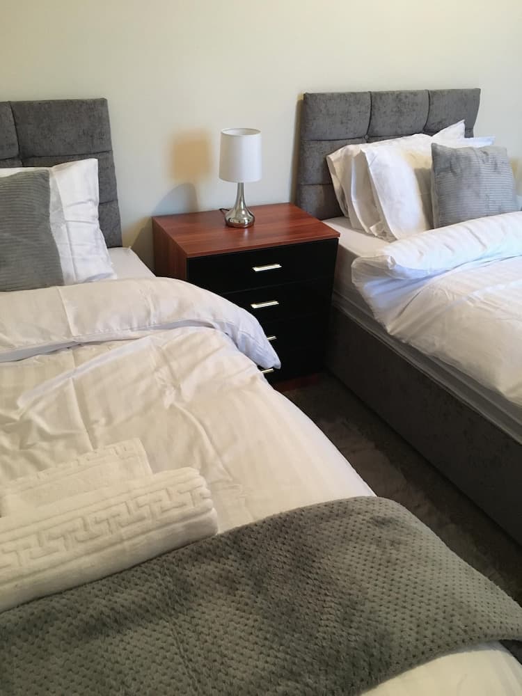 Comfy and Cosy 2BD House in Haydock, St. Helens