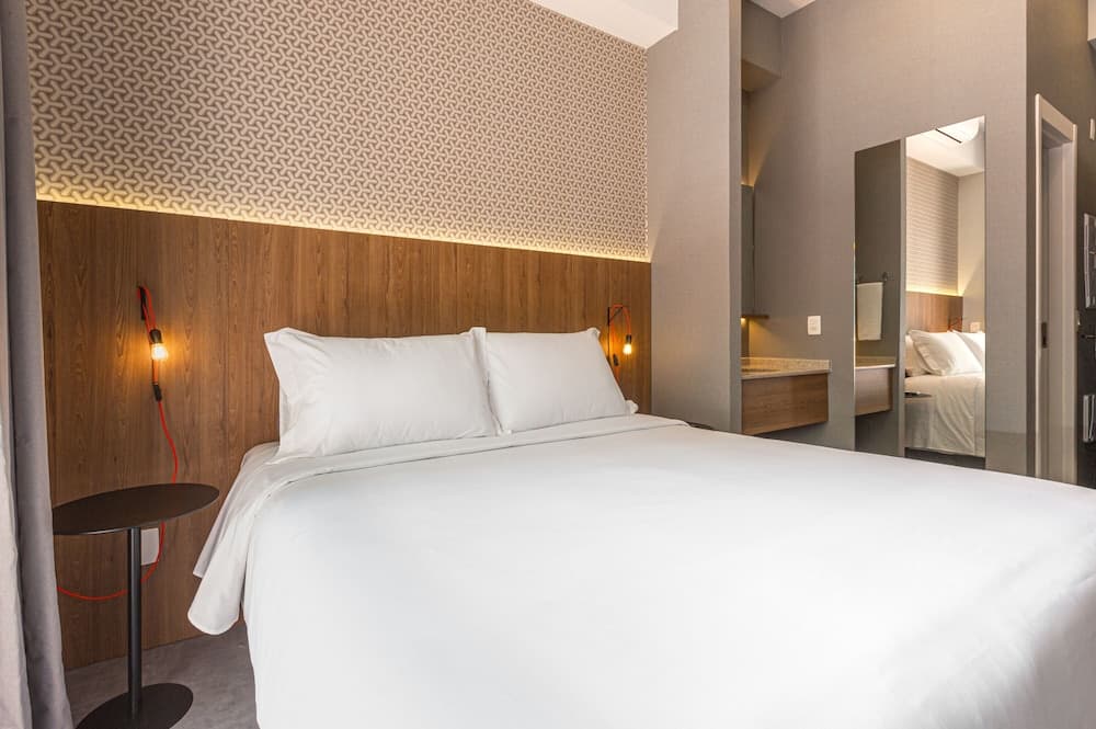 Charlie Girassol Vila Madalena