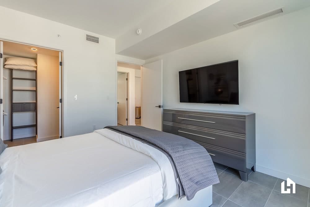 Downtown Miami Condos by Lua Host