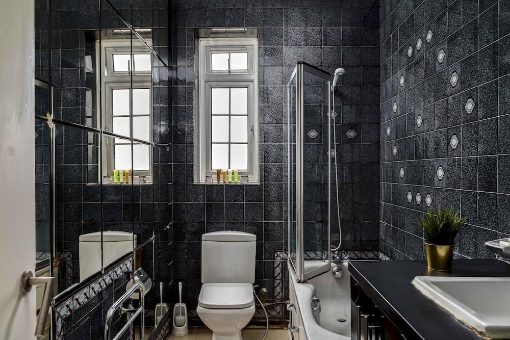 Picktheplace Sussex Gardens Apartments III