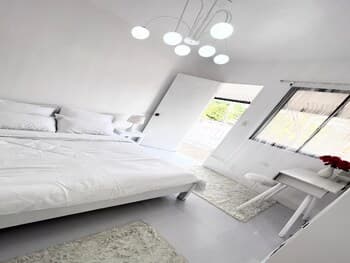 OYO 929 Blanche Hotel