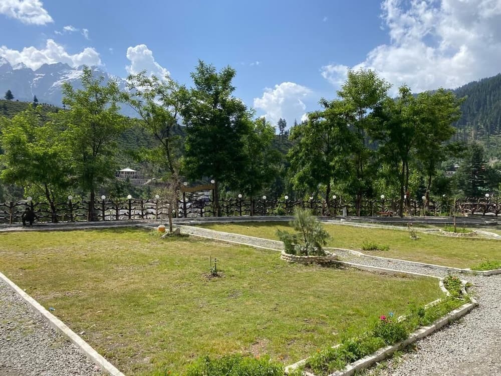 Le Grand Hotel and Resorts Kalam