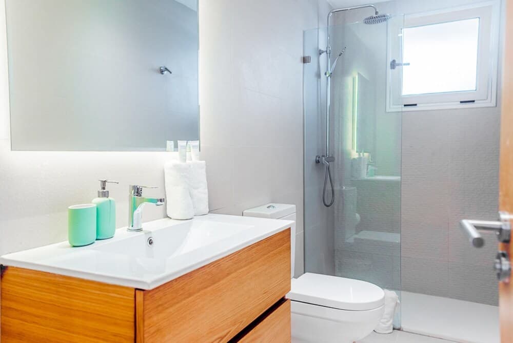 Beautifull 2 Bedroom few Steps From the Beach -7