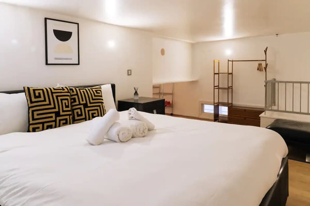 Stylish and Central 2 Bedroom Flat in Manchester