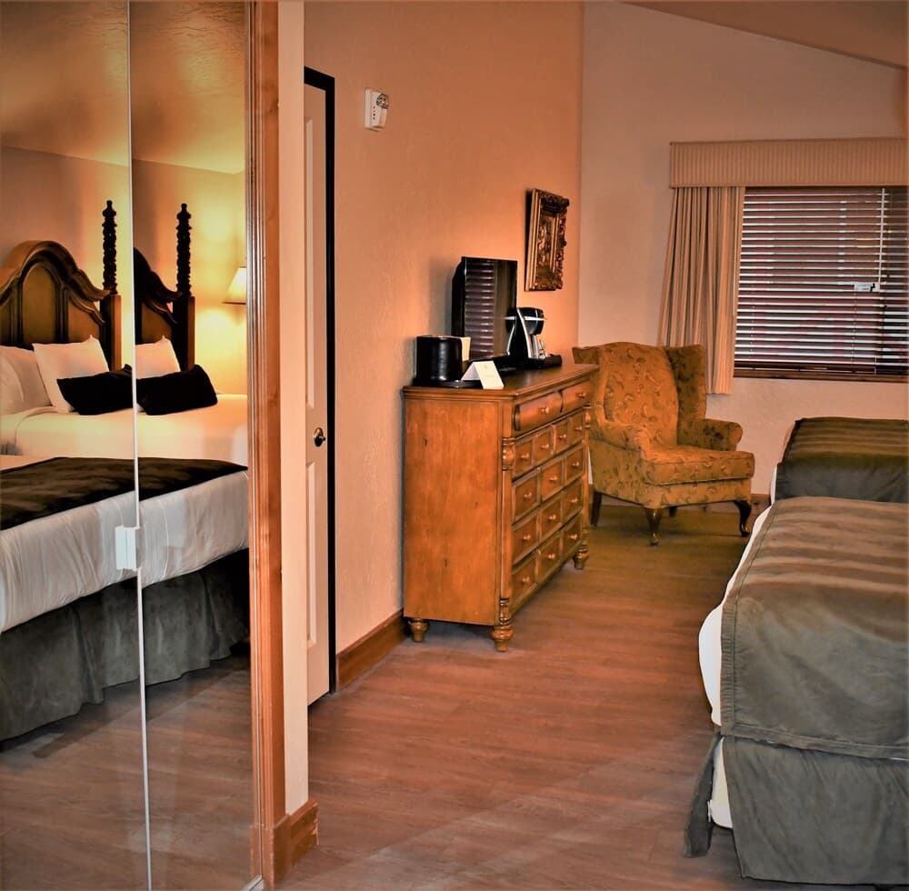 Adventure Hub~nordic Ski, Snowmobile & Snow Shoeing Villa 3050-2 2 Bedroom Villa by Redawning