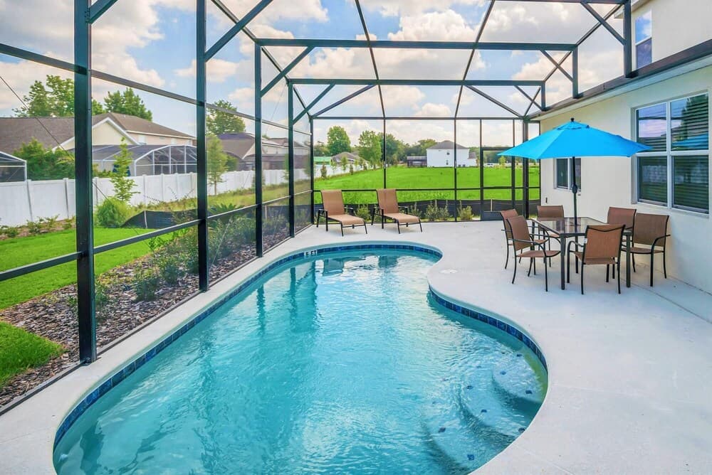 6BR Luxury Home - Private Games Room and Pool