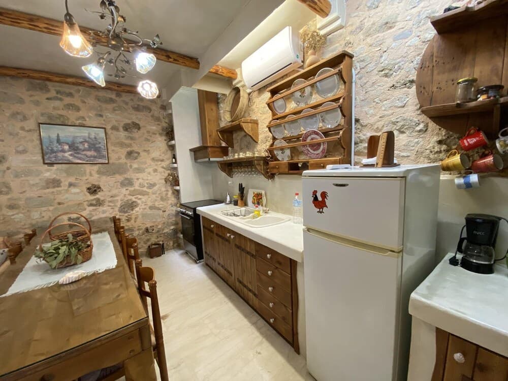 Stone House 3-bedroom 8 Persons