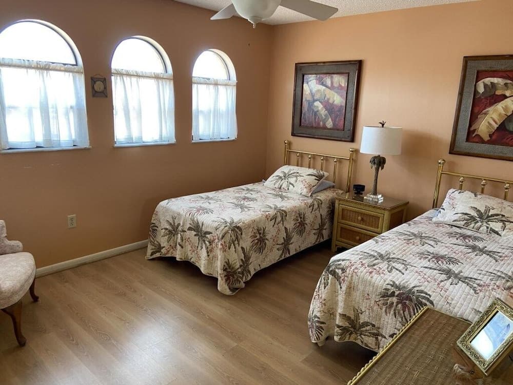 Water's Edge Retreat