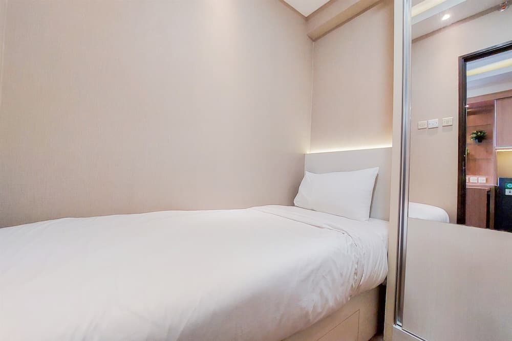 Modern Look And Comfortable 2Br Serpong Greenview Apartment