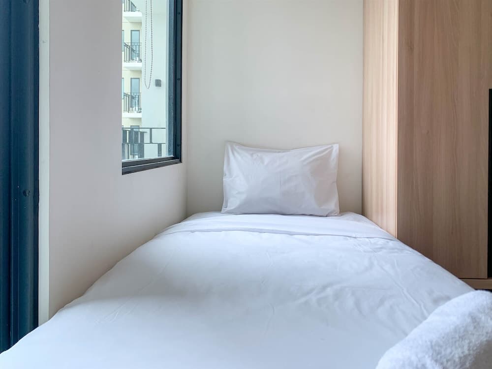 Minimalist Studio At 20Th Floor Osaka Riverview Pik 2 Apartment