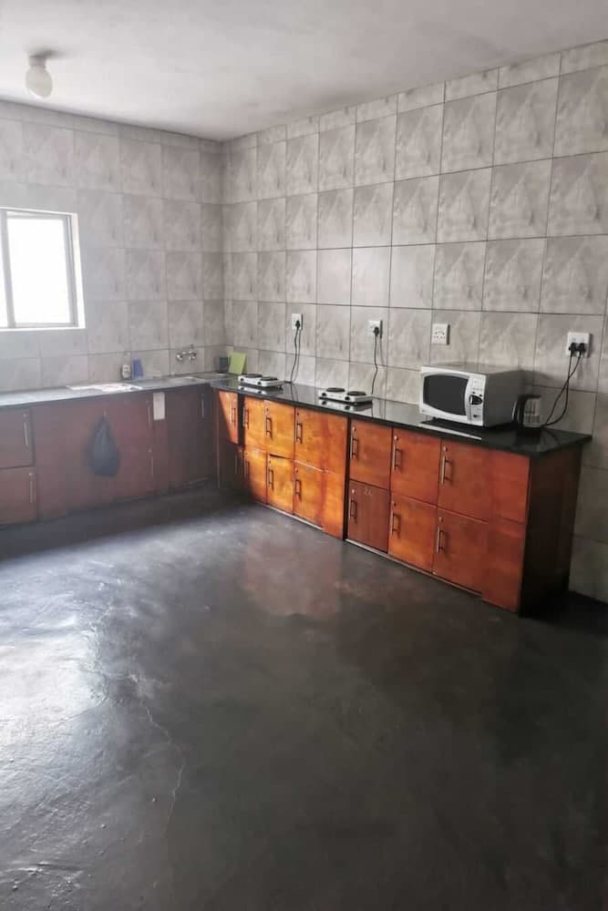 White House Guesthouse 29Kew