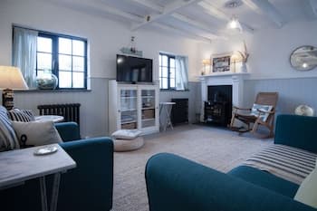 The Old Spa - 2 Bedroom Cottage - Pleasant Valley