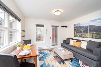 Cloud Nine! Near Chair 7, Top Floor On River + Hot Tub 1 Bedroom Condo by Redawning