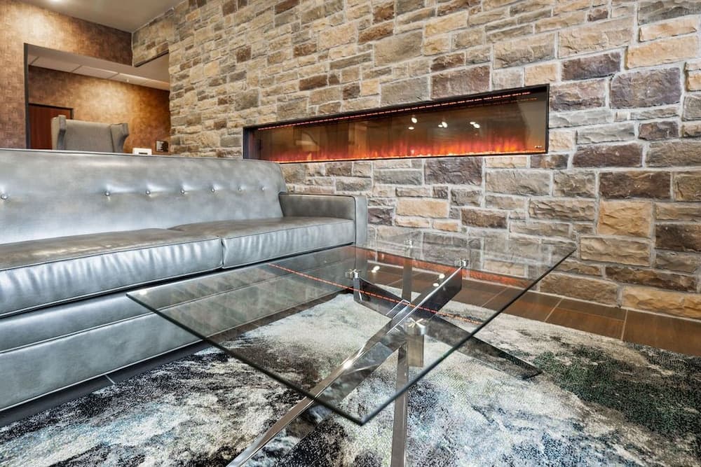 Cobblestone Hotel & Suites - Central Wisconsin Airport