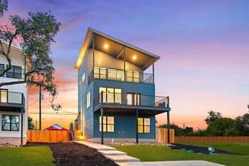 Stunning Views of Canyon Lake W/hot Tub-firepit