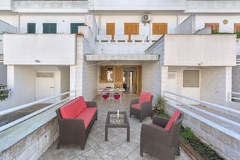 3163 Villino Il Faro by Barbarhouse