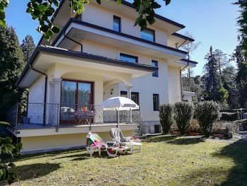 LA Petite Dame in Verbania