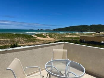 Charmoso Apartamento em Frente Praia