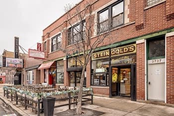 Pet Friendly Southport Corridor Condo - Amazing Shopping At Your Doorstep! 2 Bedroom Condo by Redawning