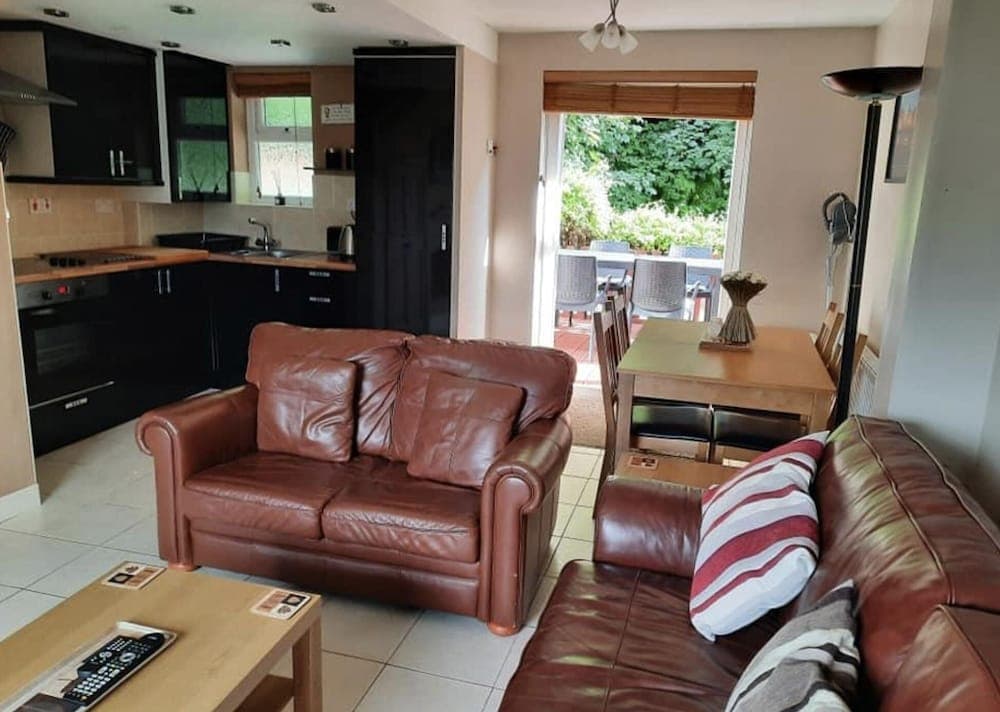Charming Two Bed Cottage Glan Gwna Holiday Park