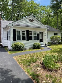 Violets Cottage Limit 8 3 Bedroom Home by Redawning