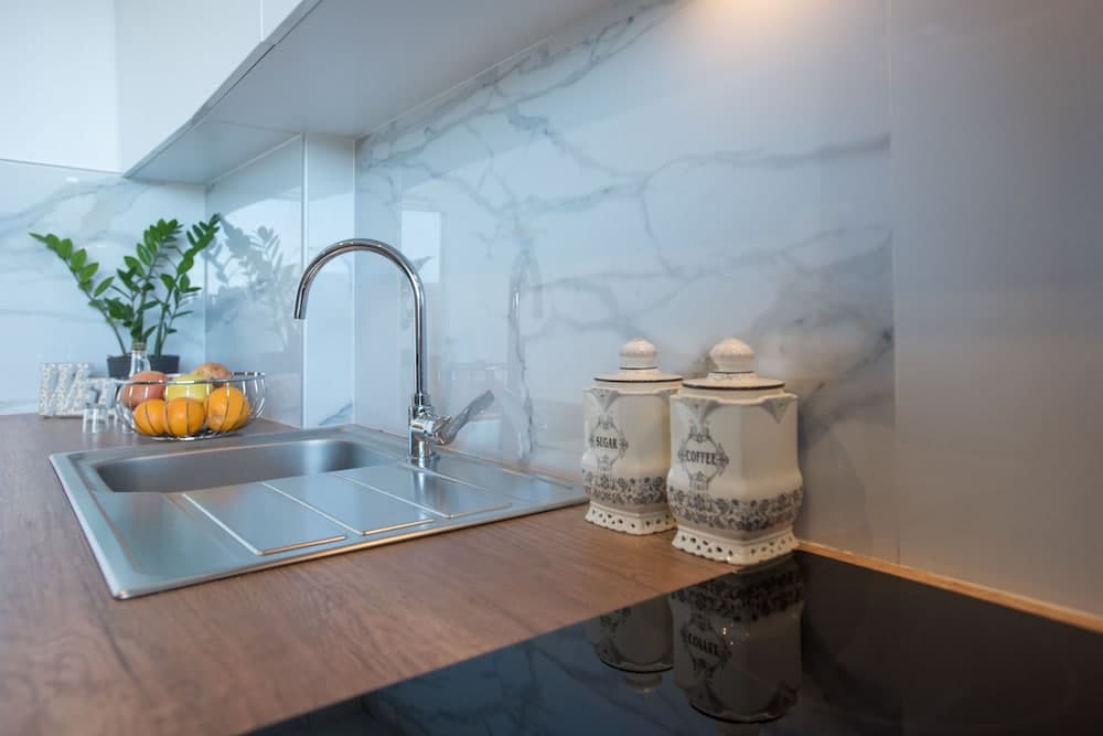 Relaxed Seaside Living, Tris Ekklisies - Sleeps 4