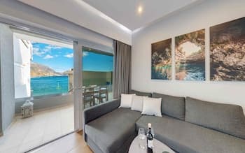 Coastline of Paradise 1