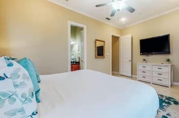 Saturn #4 2 Bedroom Condo by Redawning