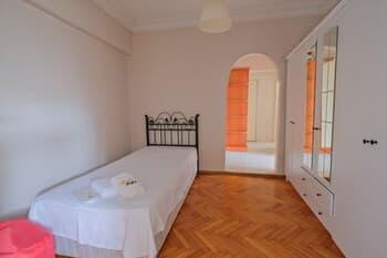 Etiler Belediye Sitesi by NewInn