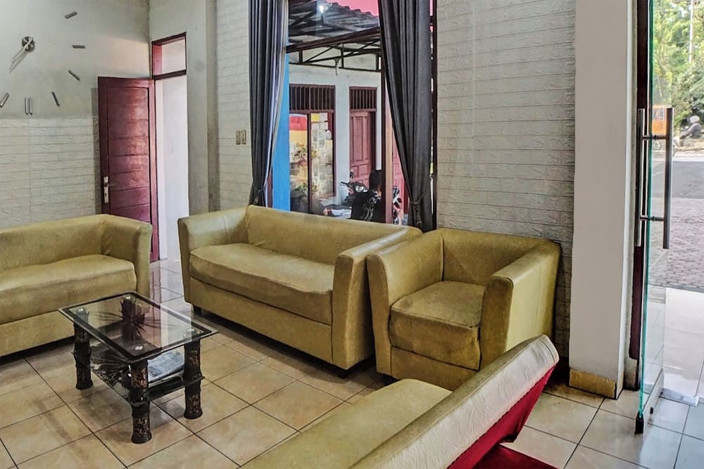 Hotel O Serena Anggrek