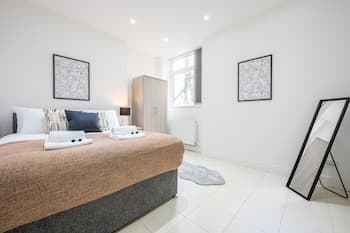 Church View 1 by Tŷ SA