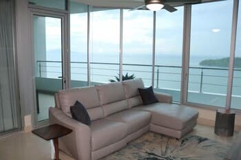 19D Luxury Resort Lifestyle Ocean Views Beachfront