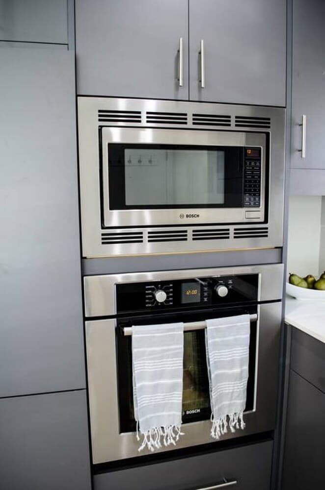 442 Furnished 2 Bdrm Coach House