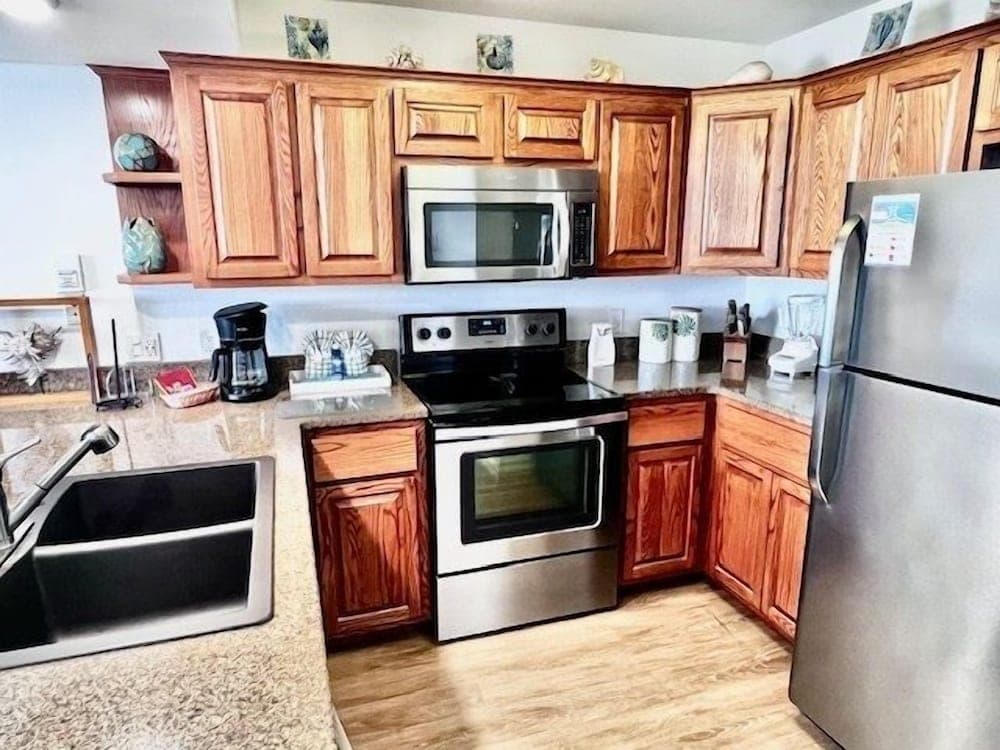 Pelican Beach 2004 1 Bedroom Condo by Pelican Beach Management