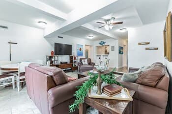 Villa Deluna 12 Bedroom Home by Redawning