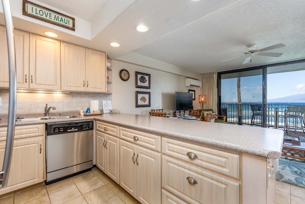 Papakea L207 Ocean Front 1 Bedroom 1 Condo by RedAwning