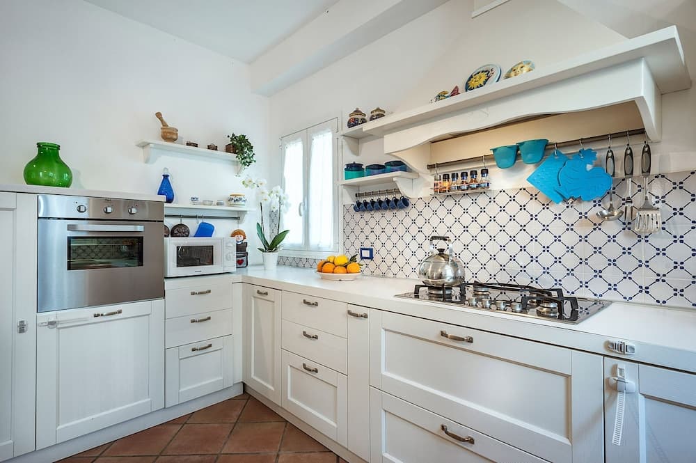 Wonderful Apartment in Villa With Pool - By Beahost Rentals