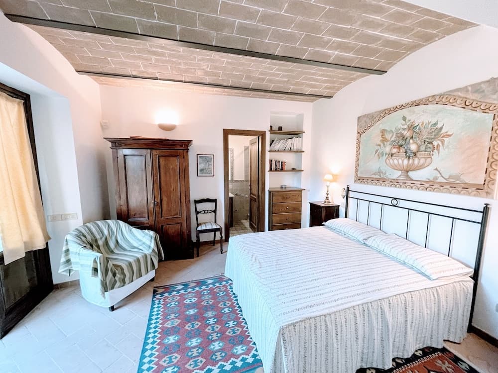 Torretta Sleeps 5 With Pool and Exclusiv