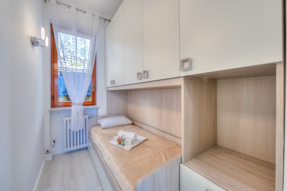 Sunny Apartment Lake View Laveno