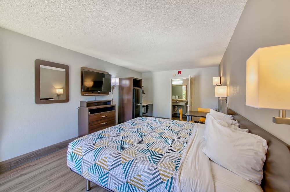 Studio 6 Extended Stay - Birmingham, AL - Medical Center
